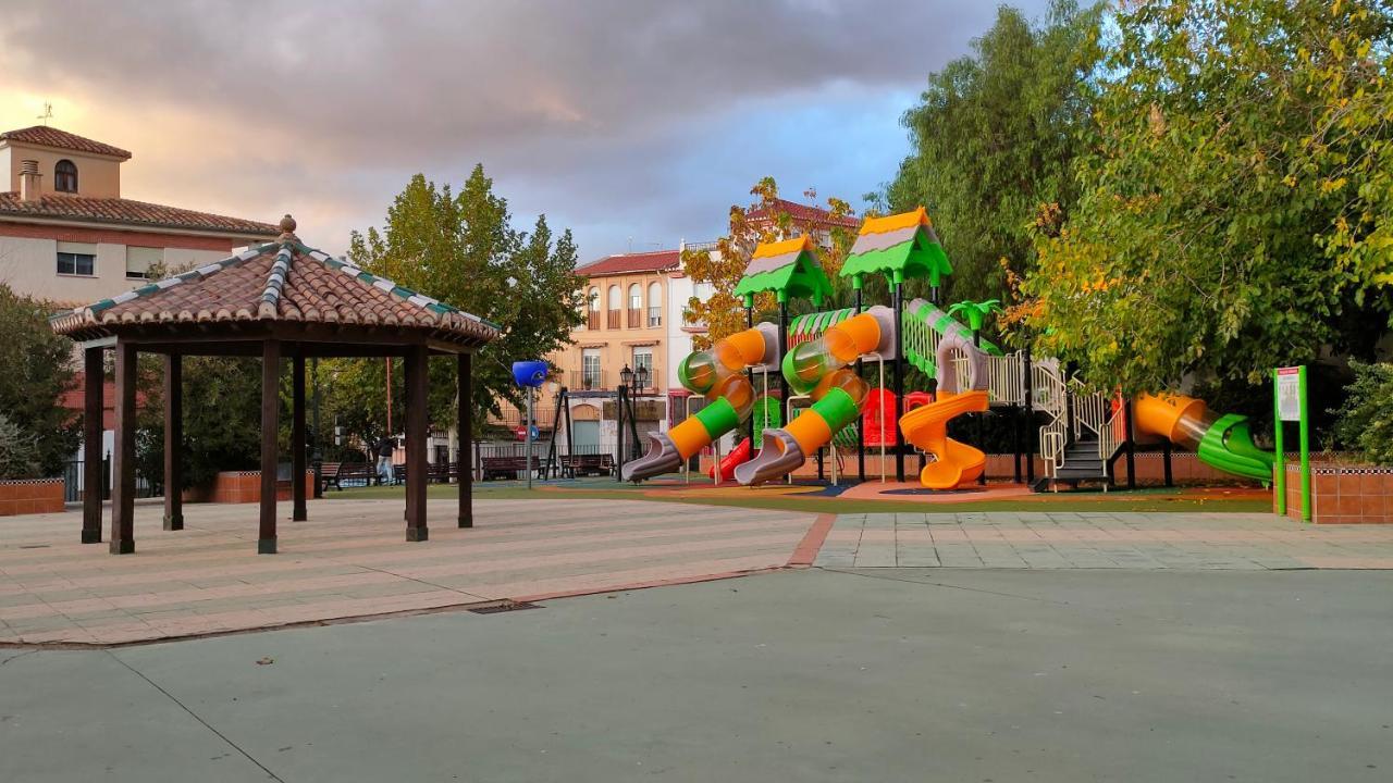 Amplio Apartamento Familiar De 3 Dormitorios En La Zubia Granada A Un Paso De La Alhambra Y Sierra Nevada Exterior photo