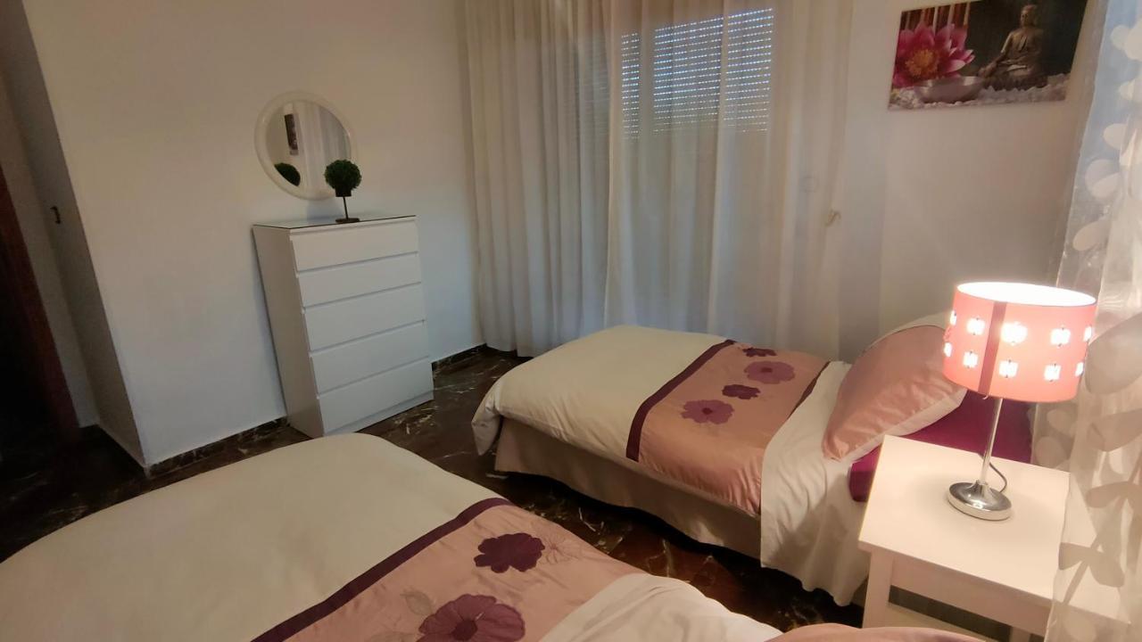 Amplio Apartamento Familiar De 3 Dormitorios En La Zubia Granada A Un Paso De La Alhambra Y Sierra Nevada Exterior photo